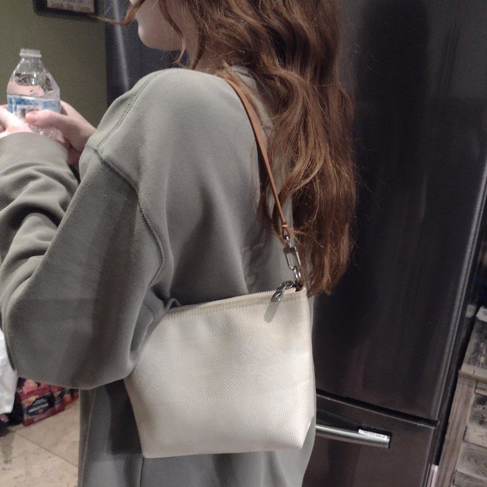 Very Pretty Louis Vuitton Pochette Giant Damier🧡 - Picture 5 of 7